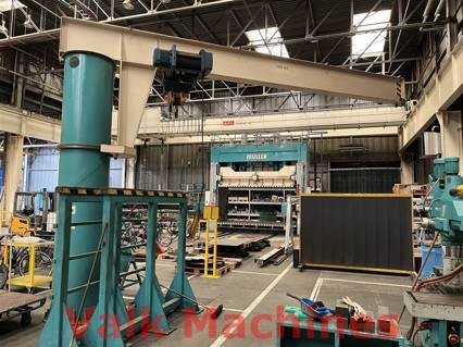 Kolomzwenkkraan Demag 3,2 Ton